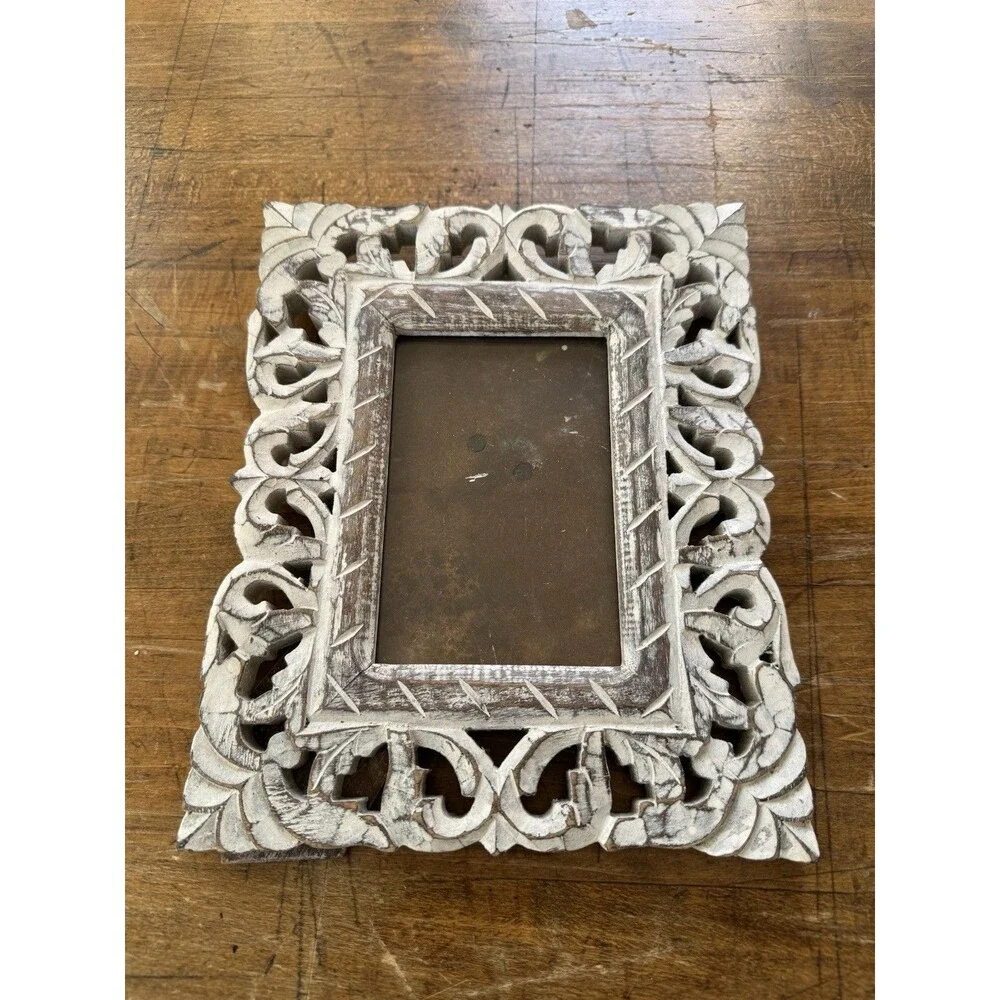 Scalloped Wood Cut Out Picture Frame India White Over Brown Wood 8.25” X 10.25”